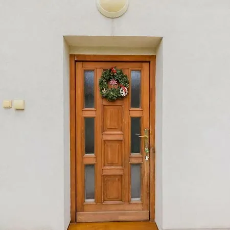 Family House With Free Parking In Quiet Area Casa de Férias *
